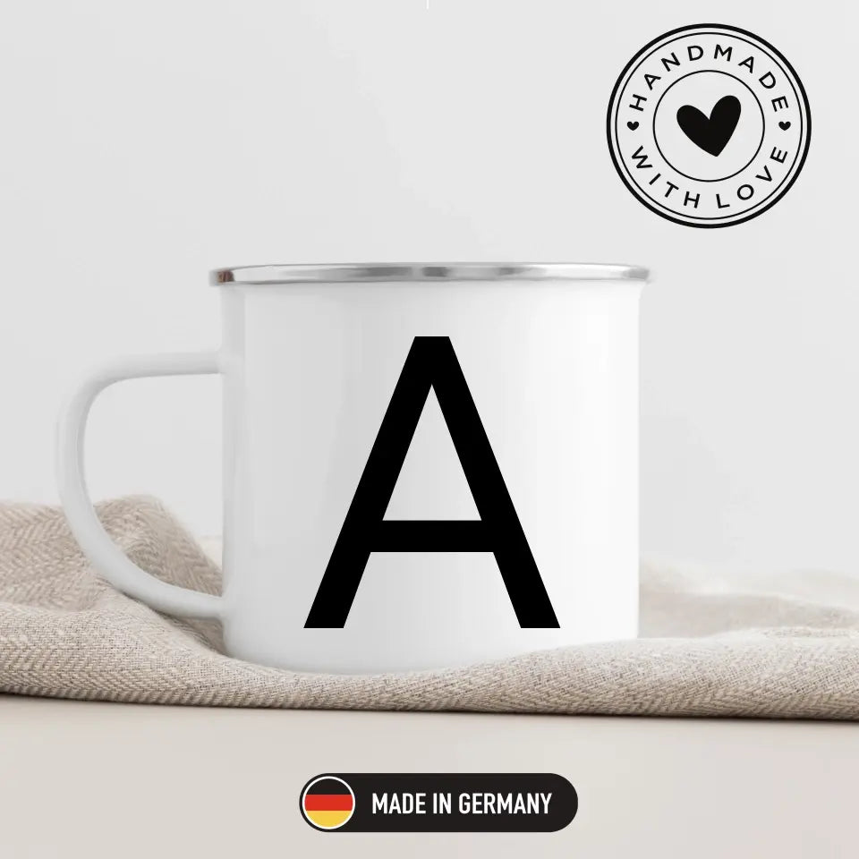 Minimalistische Buchstabentasse