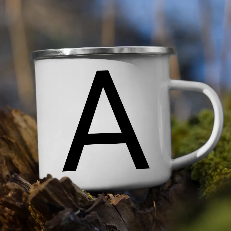 Minimalistische Buchstabentasse